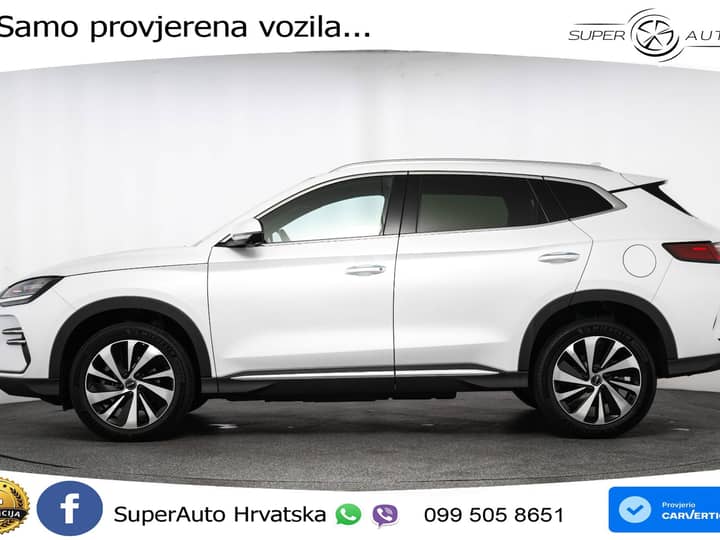 NOVO BYD Seal U DM-i 1.5L AWD Aut. Design 324 KS, ACC+360+GR SJED+PANO+HEAD+VIRT