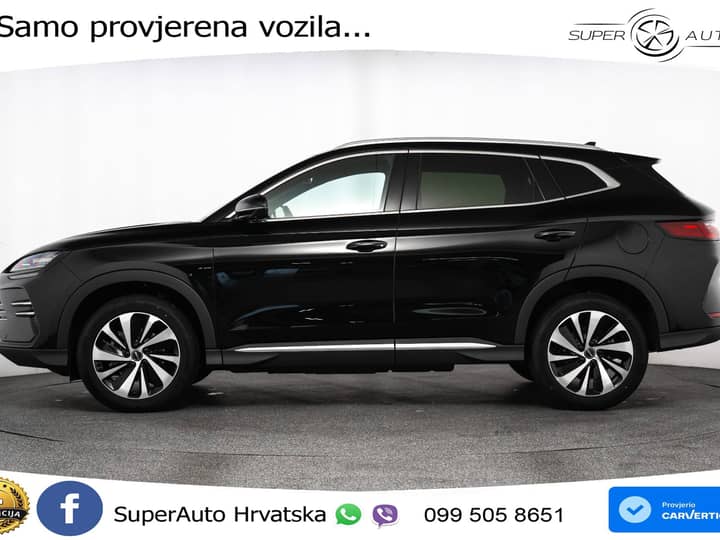 NOVO BYD Seal U DM-i 1.5L AWD Aut. Design 324 KS, ACC+360+GR SJED+PANO+HEAD+VIRT