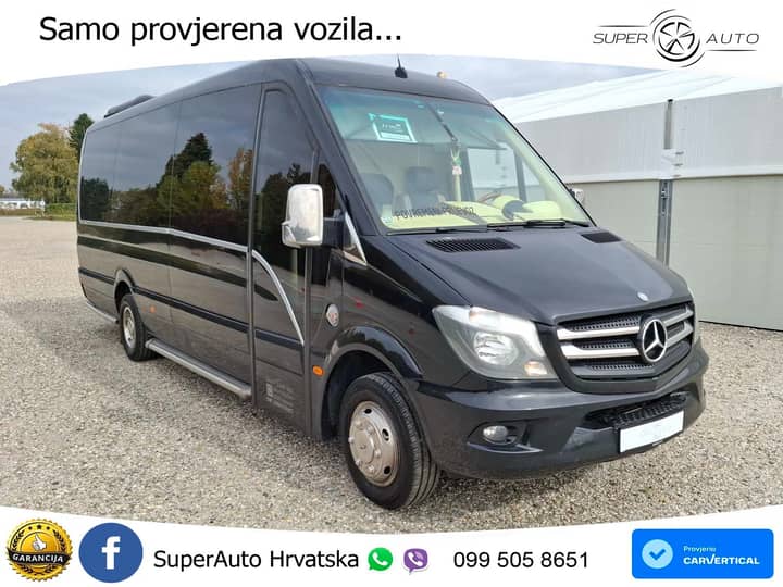 Slika prikazuje vanjsku stranu vozila (eksterijer).