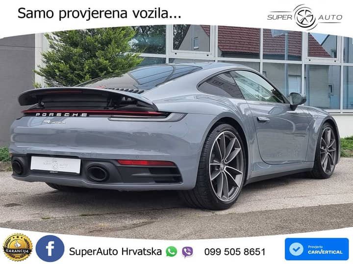 Slika prikazuje vanjsku stranu vozila (eksterijer).