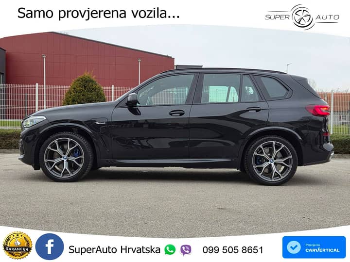 Slika prikazuje vanjski dio vozila.