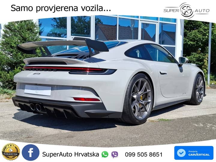 Slika prikazuje vanjsku karoseriju vozila (eksterijer).