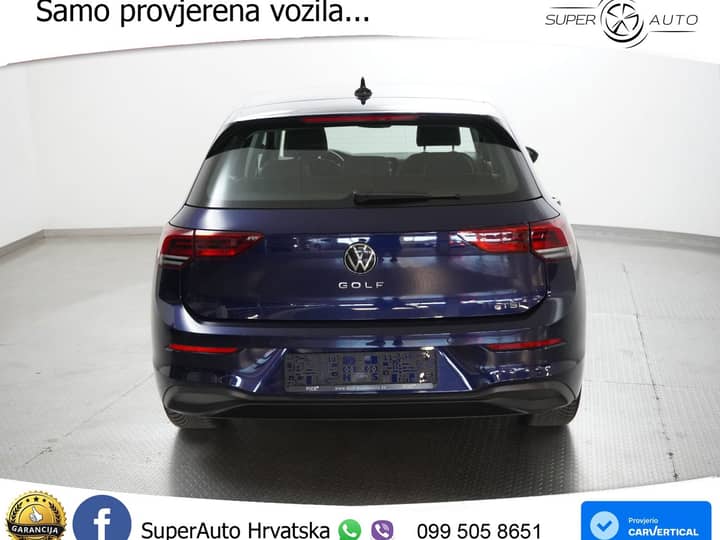 VW Golf 8 1.0 eTSI DSG Life 110 KS, ACC+LED+KAM+GR SJED+VIRT+ASIST