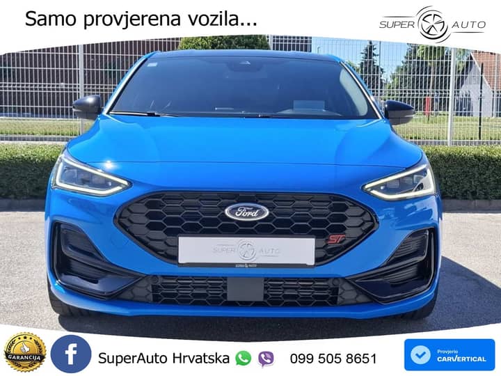 Slika prikazuje vanjski izgled vozila, prednji dio.