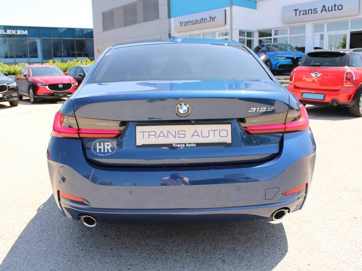BMW serija 3 318d AUTOMATIK *LED, NAVIGACIJA, KAMERA*