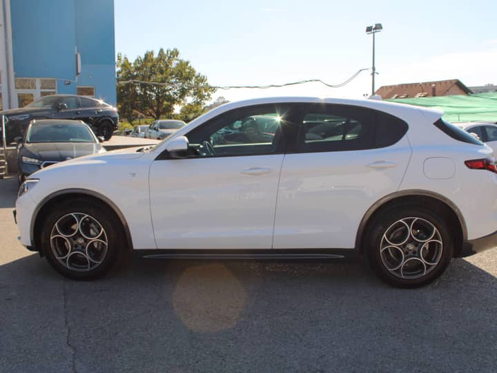 Alfa Romeo Stelvio 2.2 Ti Q4 210ks AUTOMATIK *LED, NAVIGACIJA, KAMERA*