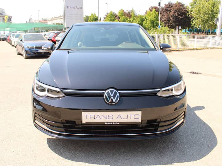 Slika prikazuje vanjski dio vozila (prednja strana).