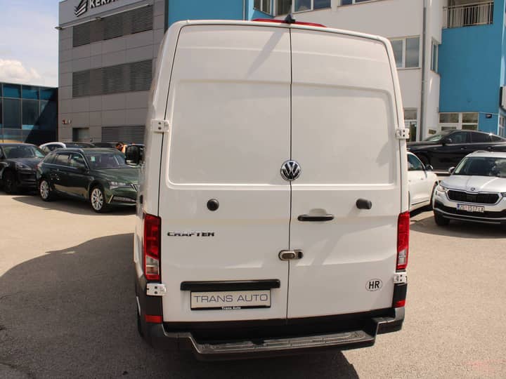 Slika prikazuje vanjski dio vozila (eksterijer).