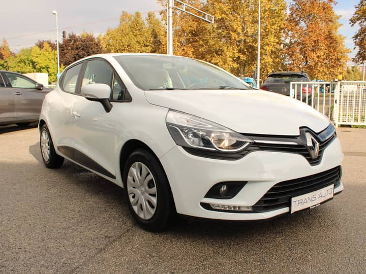 Slika prikazuje vanjski izgled automobila.