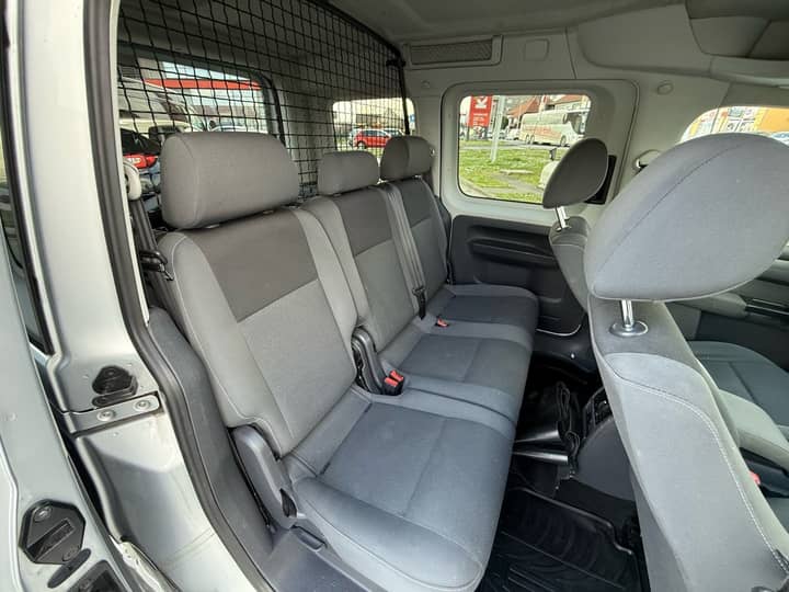 2015 VW Caddy - interijer 4