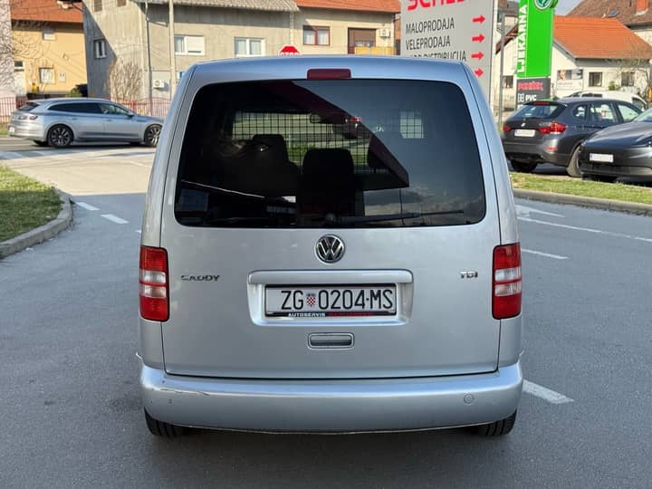 2015 VW Caddy - eksterijer 3