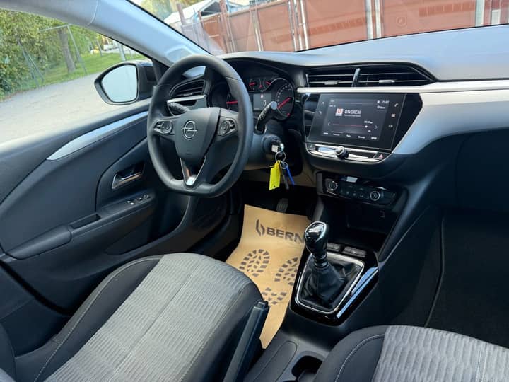 Opel Corsa 1,2 Turbo 100ks*KAMERA*JAMSTVO* - interijer 3