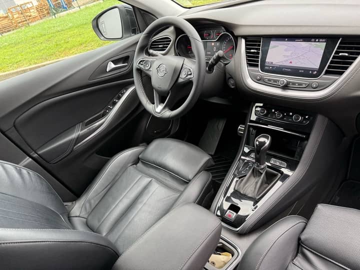 Opel Grandland 1.6 CDTI Ultimate Automatik*KAMERE* - interijer 2