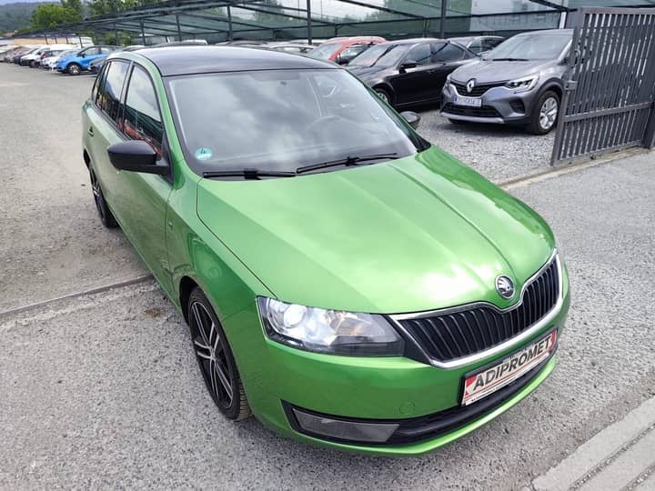 Slika prikazuje vanjski dio vozila.