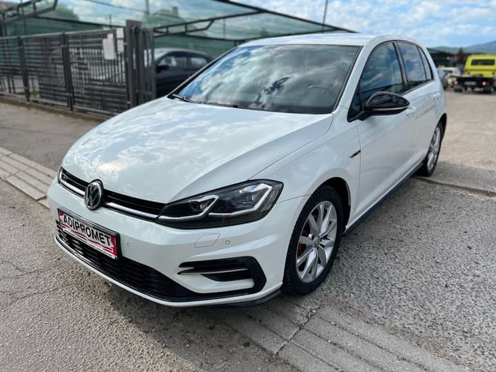 Slika prikazuje vanjski dio vozila (eksterijer).