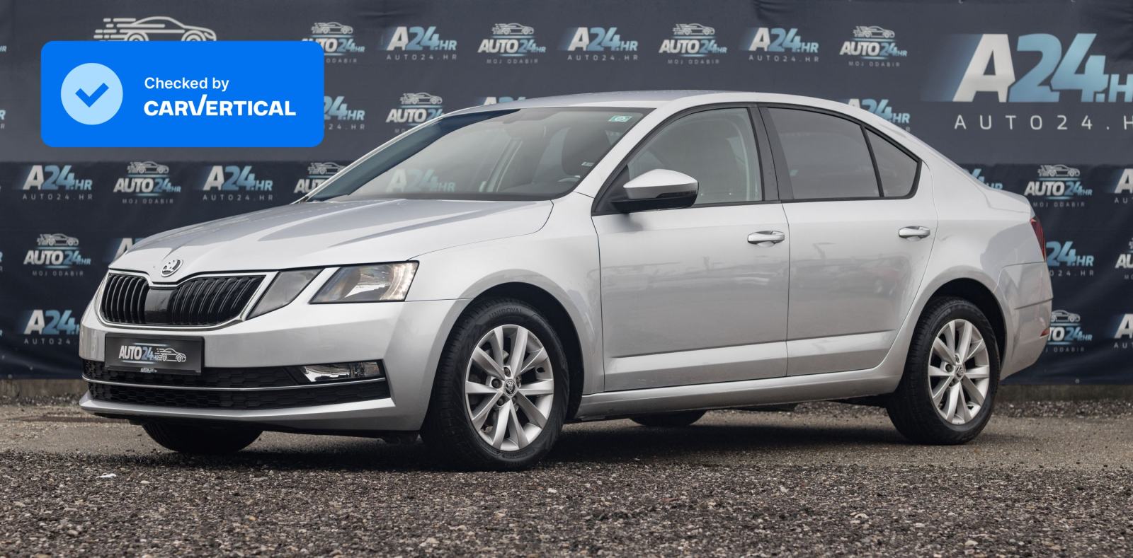 Slika prikazuje vanjski izgled automobila, eksterijer.