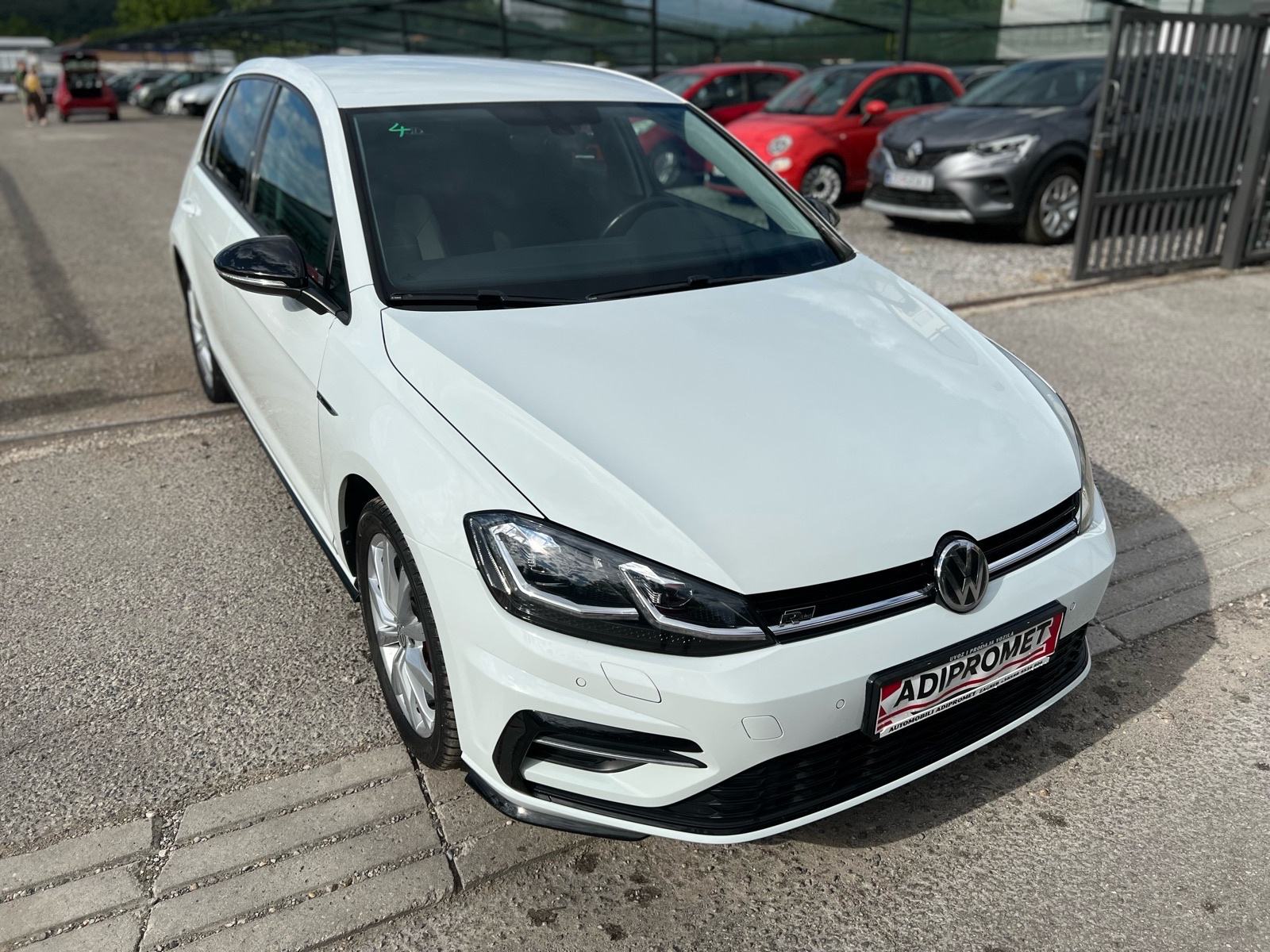 Slika prikazuje eksterijer vozila - prednji dio.